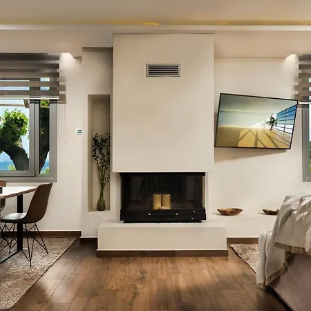 Nefeli Luxury Marathiás